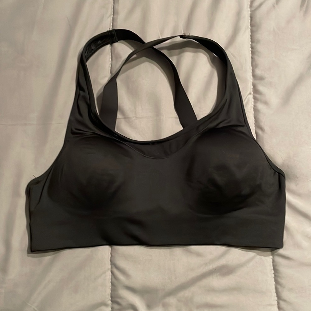 Victoria’ Secret PINK sports bra